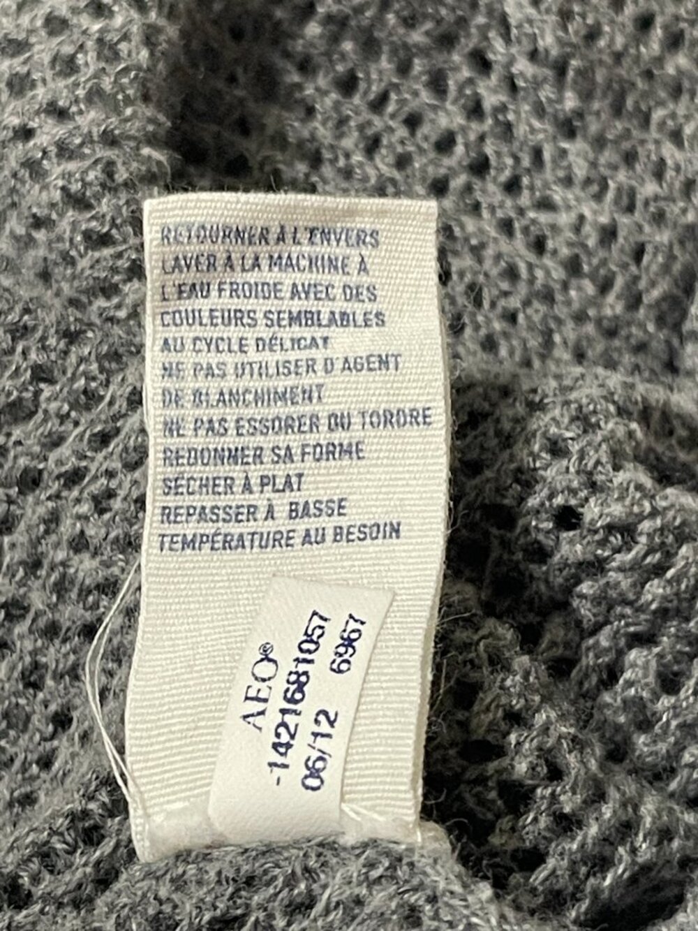 American Eagle Outfitter Gray Cardigan, Sheer with Small Round Buttons, Size L - Picture 7 of 9